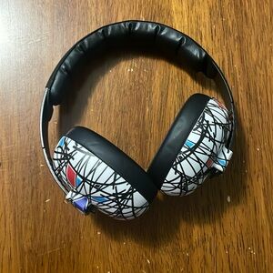 Infant Banz headphones